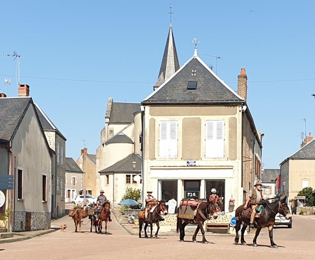 Relax Au Coeur Du Morvan Hotel Ouroux-en-Morvan Eksteriør billede